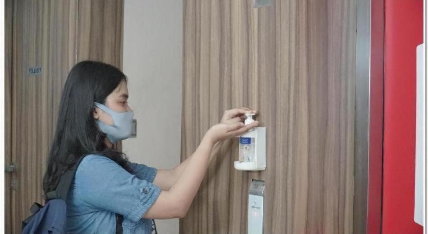 Reddoorz Plus Near Mall Bali Galeria 2 Denpasar Eksteriør bilde