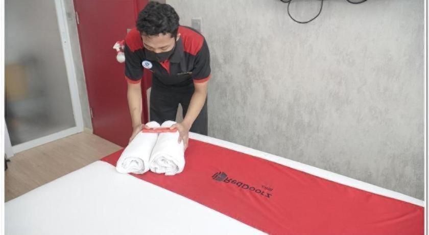 Reddoorz Plus Near Mall Bali Galeria 2 Denpasar Eksteriør bilde