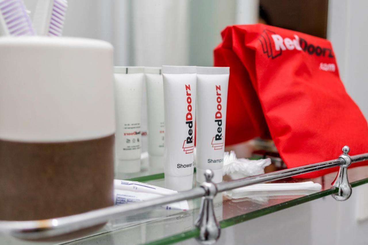 Reddoorz Plus Near Mall Bali Galeria 2 Denpasar Eksteriør bilde
