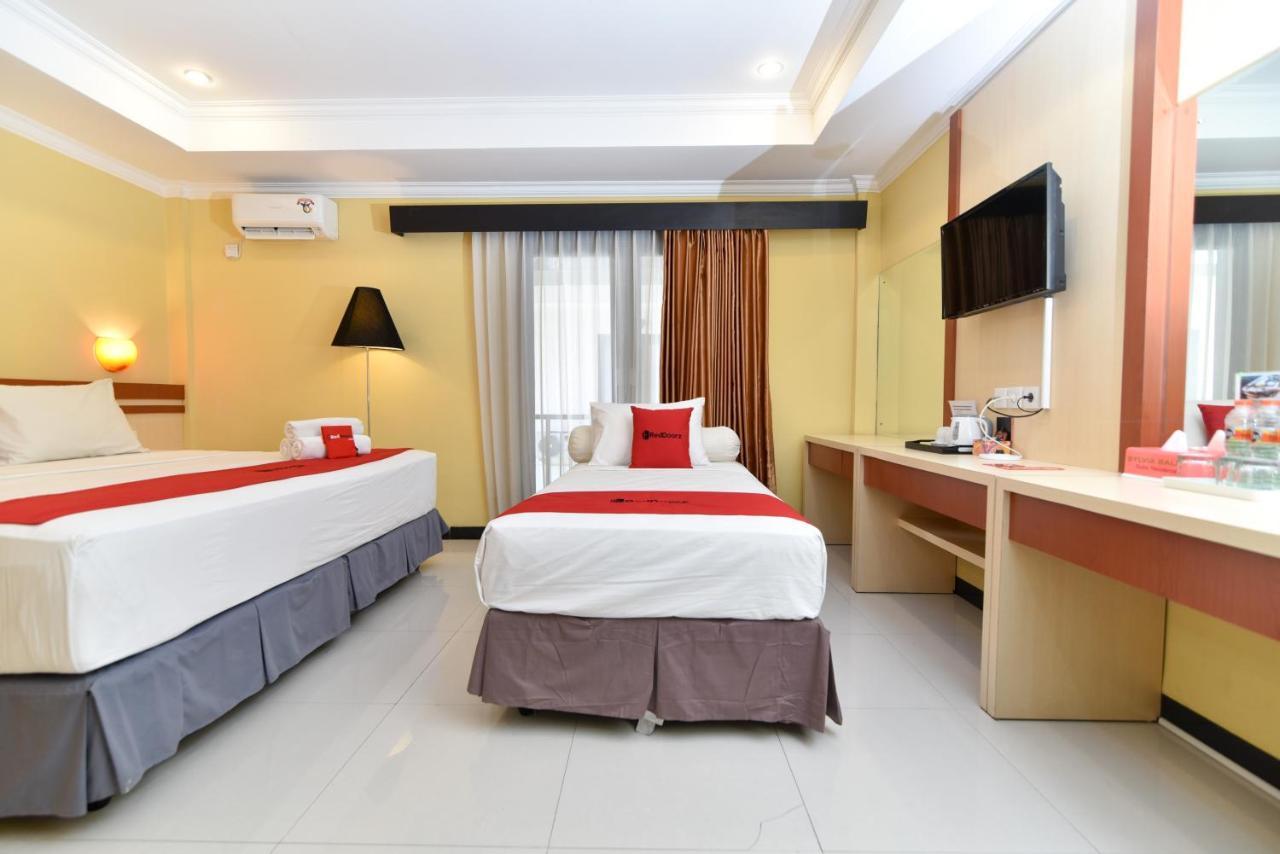 Reddoorz Plus Near Mall Bali Galeria 2 Denpasar Eksteriør bilde