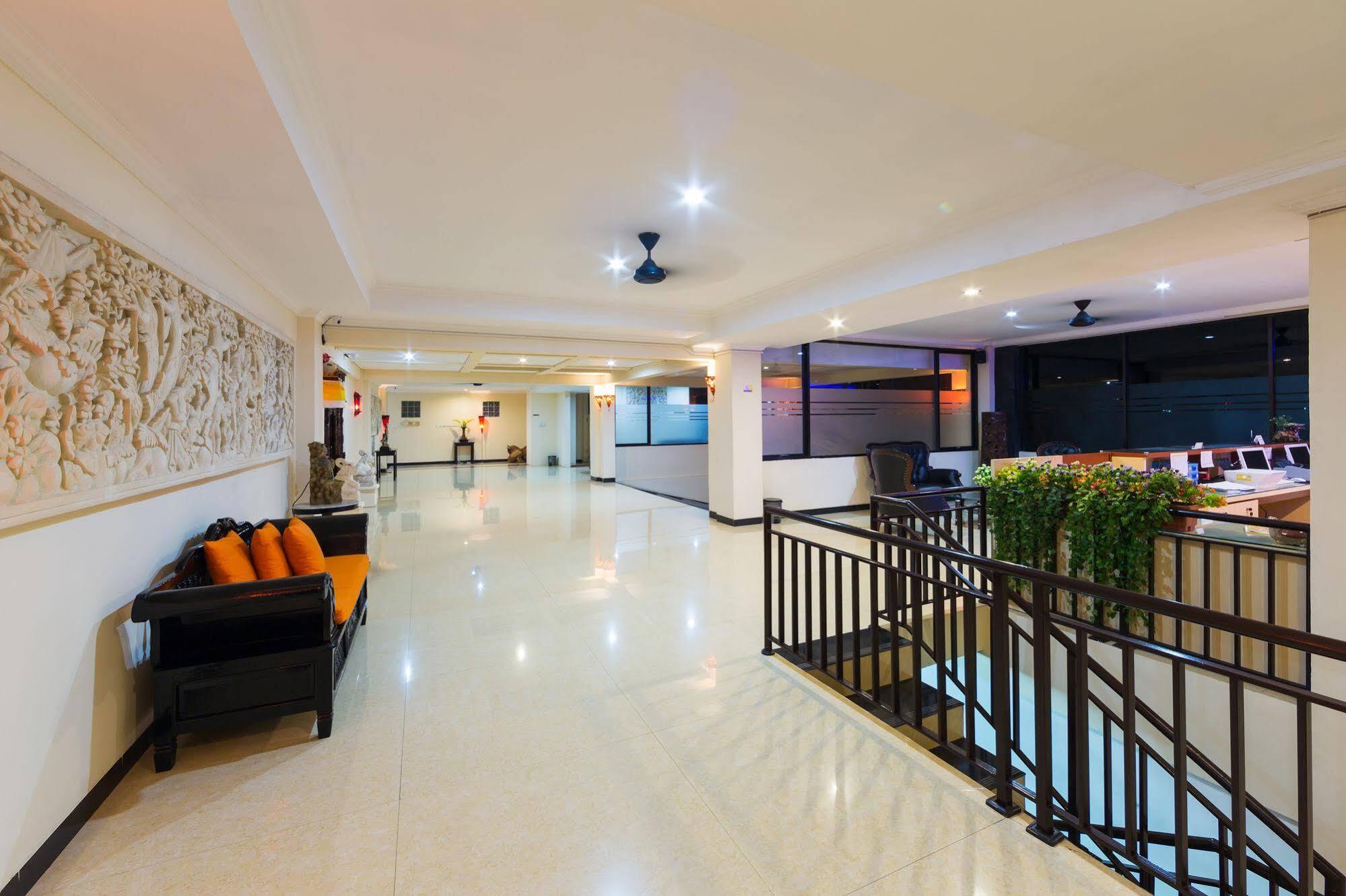 Reddoorz Plus Near Mall Bali Galeria 2 Denpasar Eksteriør bilde