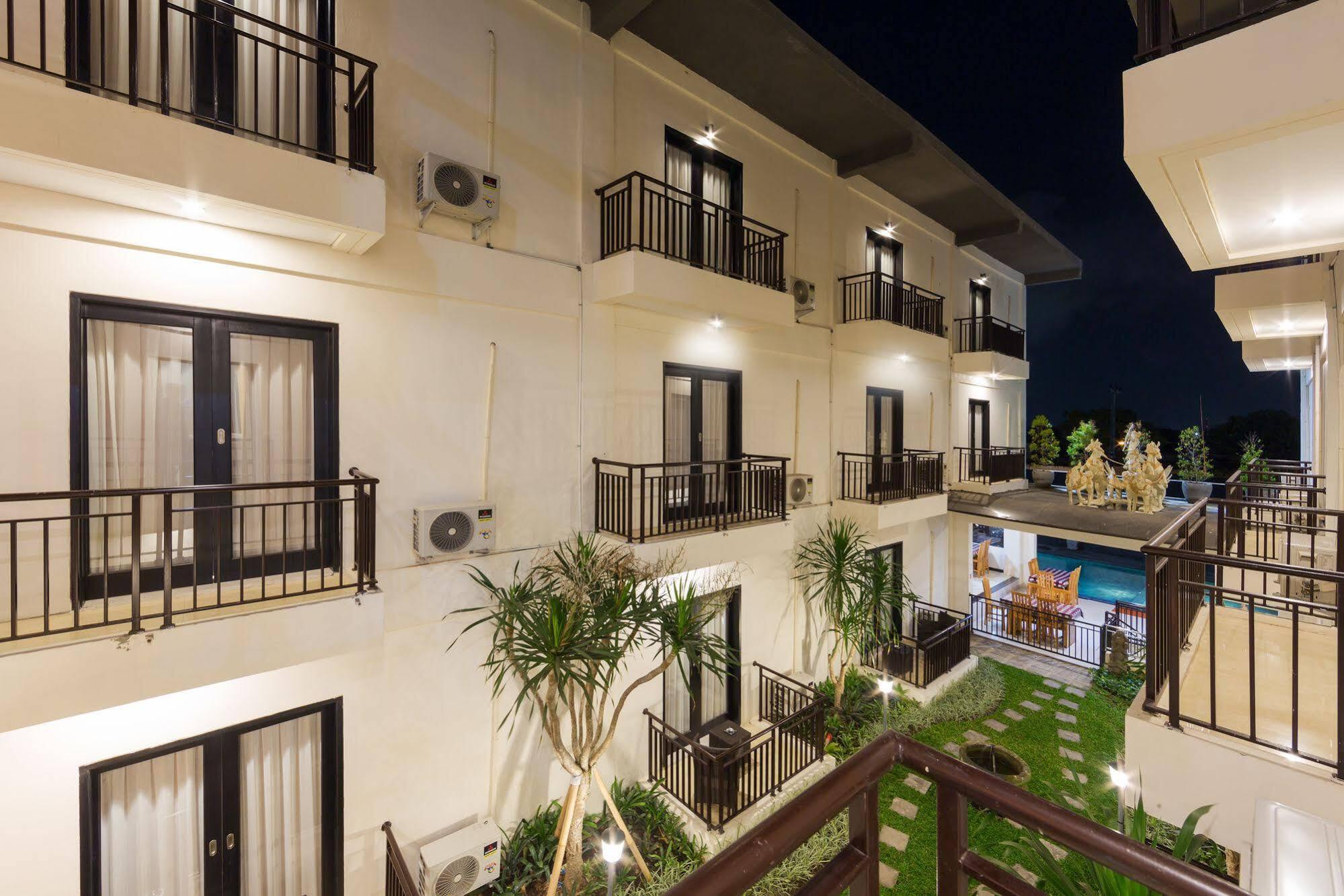 Reddoorz Plus Near Mall Bali Galeria 2 Denpasar Eksteriør bilde